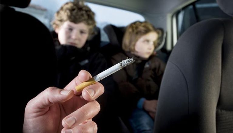 التدخين السلبي يرفع إصابة الأطفال بأمراض الرئة عند الكبر