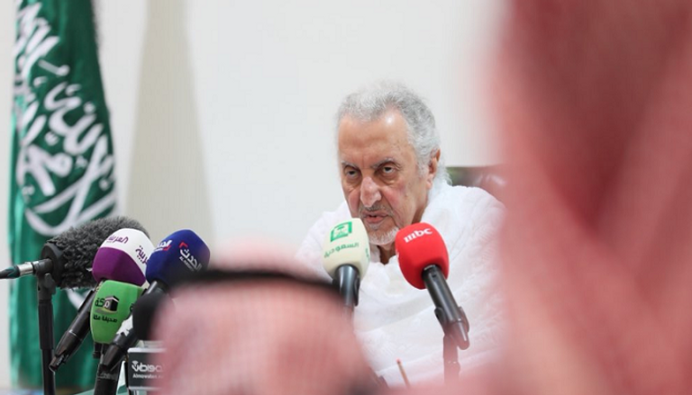 الأمير خالد الفيصل خلال المؤتمر الصحفي للحج بمشعر منى 