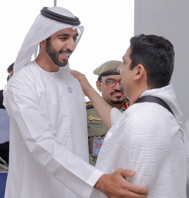 سفير الإمارات بالرياض يستقبل 260 من حجاج أسر شهداء الواجب