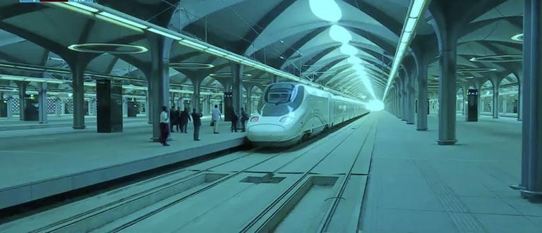 وزراء وقيادات ومفكرو العالم الإسلامي يشيدون بقطار الحرمين السريع 