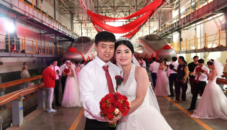 حفل زفاف جماعي بالصين