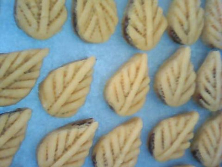 حلوى مقروط الورقة في الفرن الجزائرية التقليدية حلوى مقروط الورقة في الفرن الجزائرية التقليدية