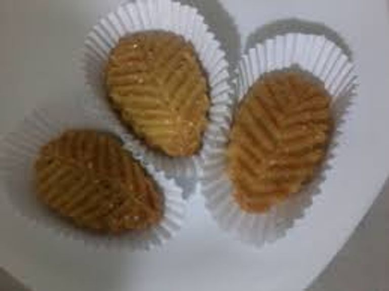 حلوى مقروط الورقة في الفرن الجزائرية التقليدية