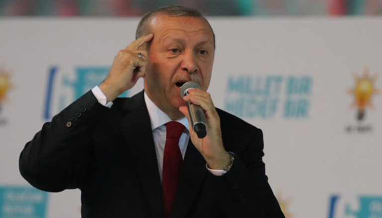 سياسة أردوغان سبب انهيار الليرة
