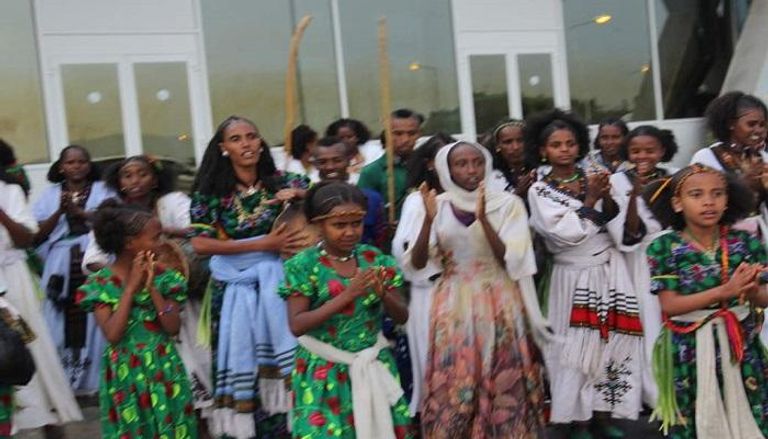 فتيات إثيوبيا يتزين في احتفالات "اللشاداي" و"أشيندا"