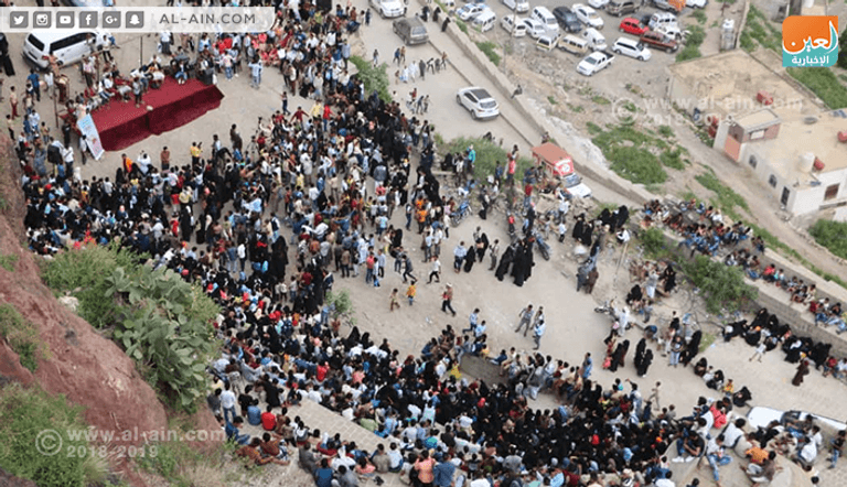 حشود من اليمنيين يحتفلون بعيد الأضحى في قلعة القاهرة اليمنيون يحتفلون بعيد الأضحى في قلعة القاهرة