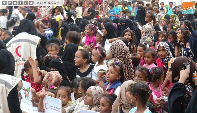 احتفال الهلال الأحمر الإماراتي مع أهالي الساحل الغربي