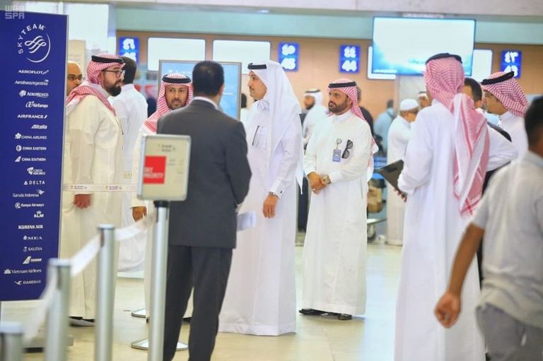 السعودية تطلق عملياتها التشغيلية لإعادة الحجاج إلى أكثر من 100 دولة