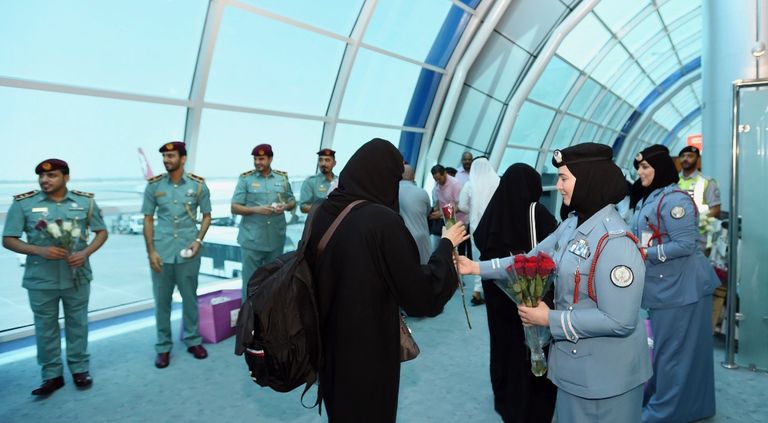 الحجاج يتوافدون على مطار الشارقة