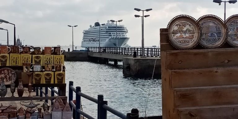 السفينة السياحية العالمية "VIKIN ORION" بميناء بورسعيد السفينة السياحية العالمية "فايكنج أوريون" بميناء بورسعيد