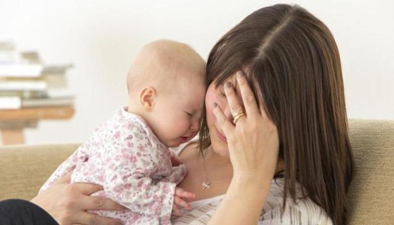 اكتئاب الأم قد يكون له تأثير ملحوظ على طريقة عمل أدمغة الأطفال
