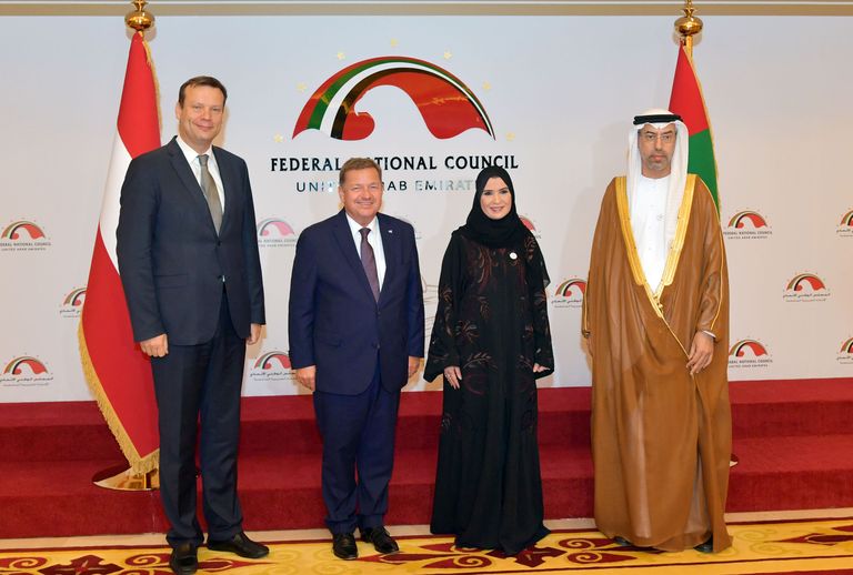 الدكتورة أمل عبدالله القبيسي وفيرنر أمون 