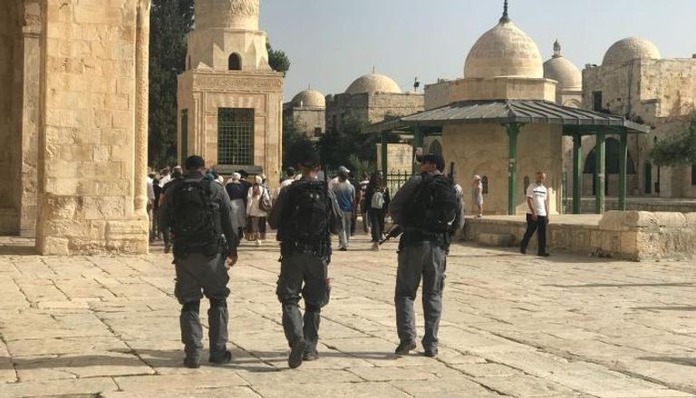 جنود الاحتلال الإسرائيلي في باحات المسجد الأقصى - أرشيفية