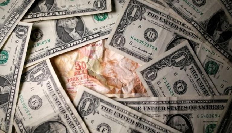 الليرة تنهار مجددا أمام الدولار