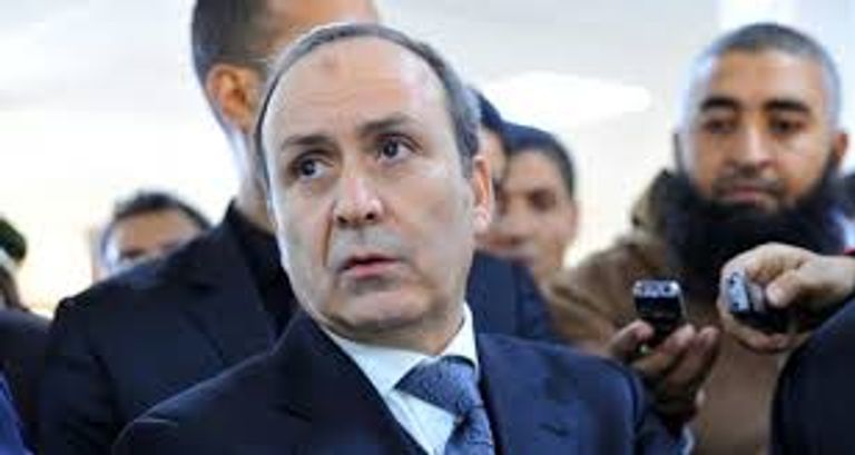 وزير الصحة الجزائري مختار حسبلاوي الجزائر تعلن تحكمها في وباء الكوليرا