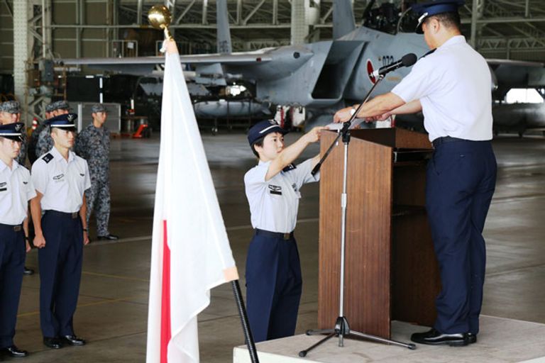 ميسا ماتسوشيما أول فتاة تتقلد منصب طيار مقاتل في اليابان