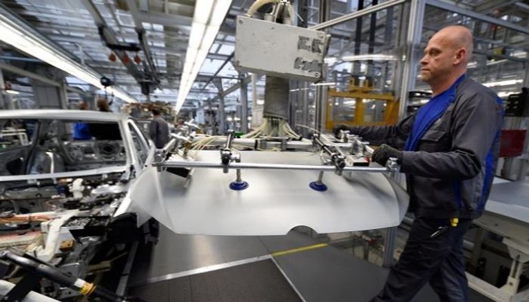 صناعة السيارات الألمانية تقود النمو الصناعي