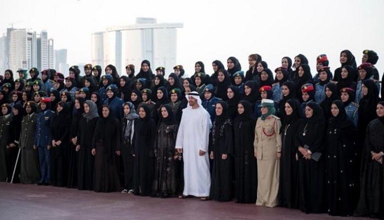 الشيخ محمد بن زايد آل نهيان يحتفي بيوم المرأة الإماراتية