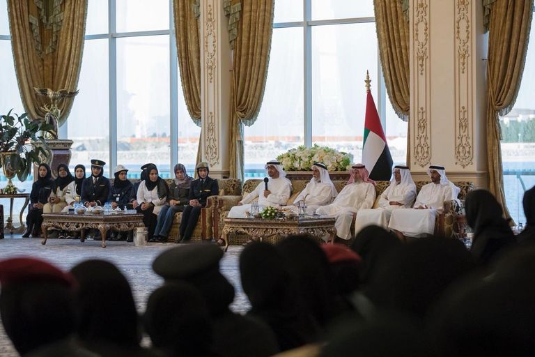 الشيخ محمد بن زايد آل نهيان يحتفي بيوم المرأة الإماراتية