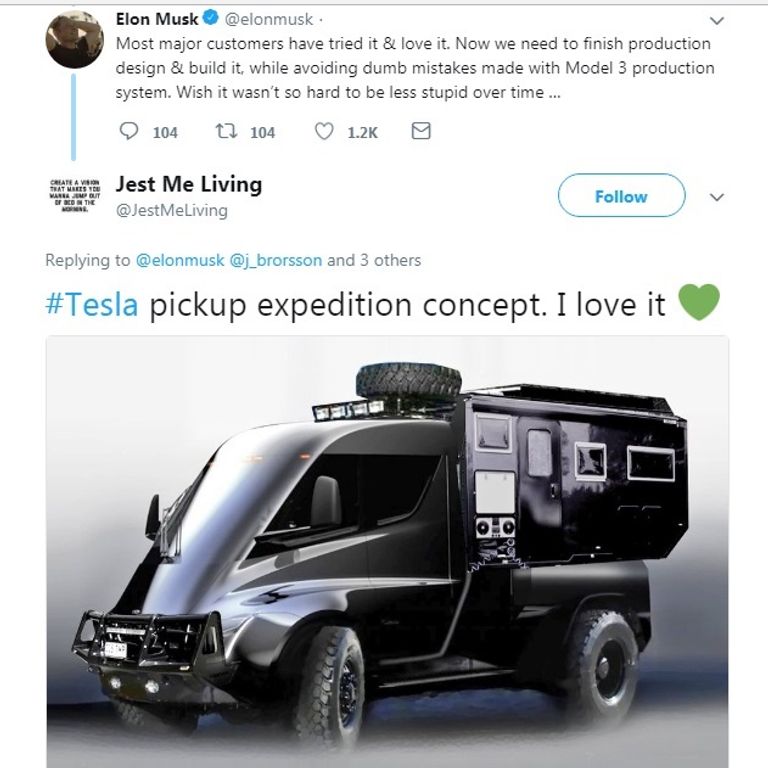 سيارة تيسلا للرحلات