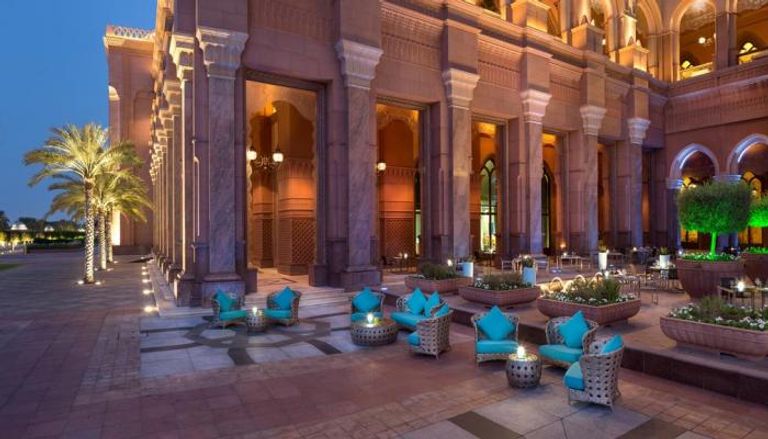 فندق قصر الإمارات تحفة معمارية وخدمة مميزة