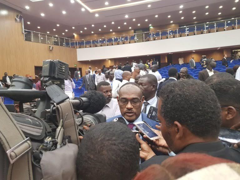 زعيم المعارضة في جنوب السودان يوقع على اتفاق السلام النهائي