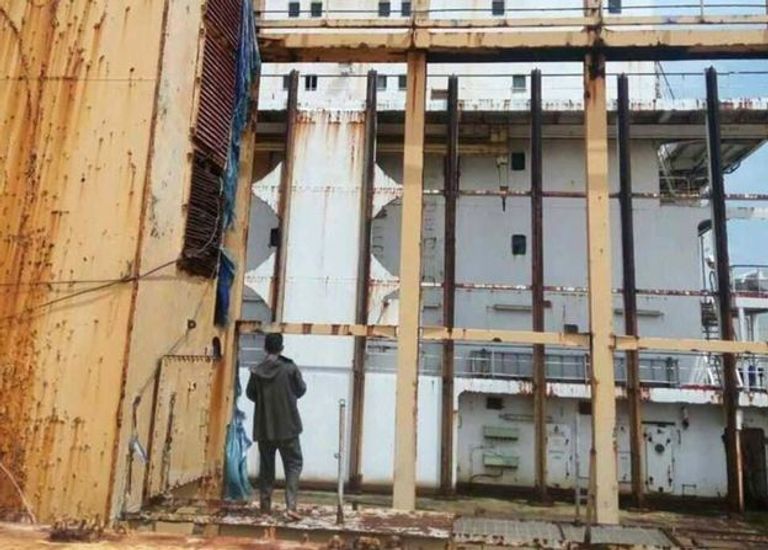 السفينة العملاقة سام راتولانغي