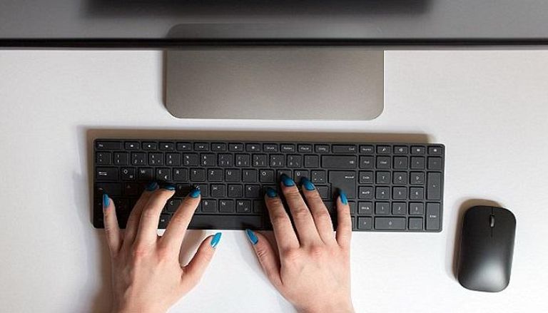 دراسة: الكتابة السريعة على لوحة المفاتيح قد تصيب بـ