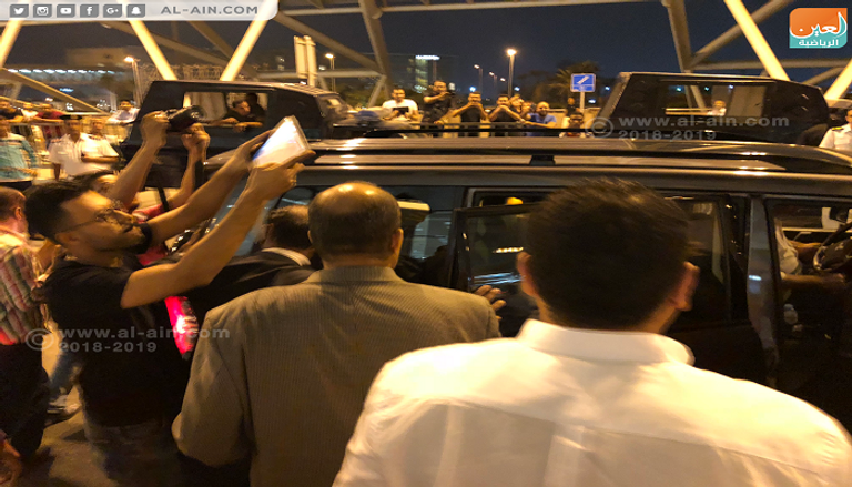 محمد صلاح نجم منتخب مصر ونادي ليفربول يصل إلى القاهرة