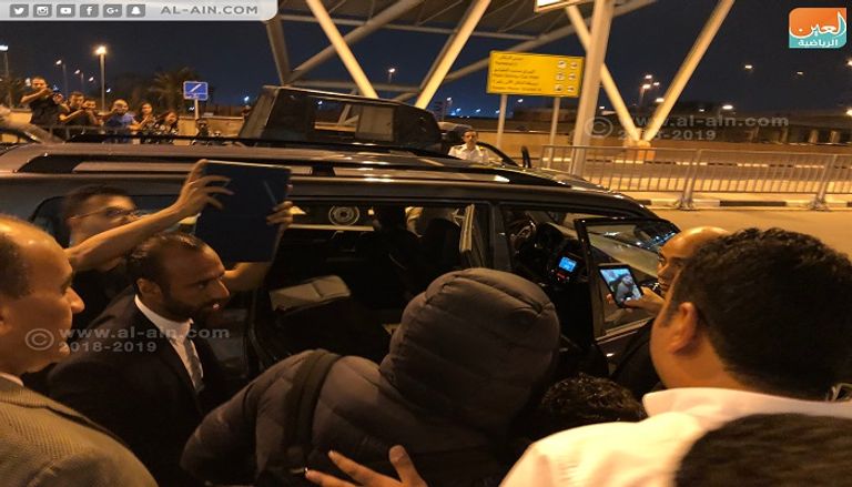 استقبال محمد صلاح نجم منتخب مصر ونادي ليفربول في مطار القاهرة