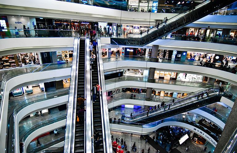 مول الإمارات من أكبر المراكز التجارية في العالم