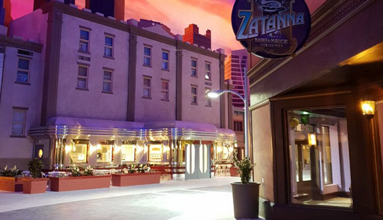 "وارنر براذرز أبوظبي" توفر للسياح خدمات شرطية بلغات متعددة