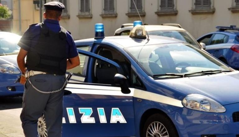 الشرطة الإيطالية تعيد كمبيوتر طفل سرقه لصوص - صورة أرشيفية