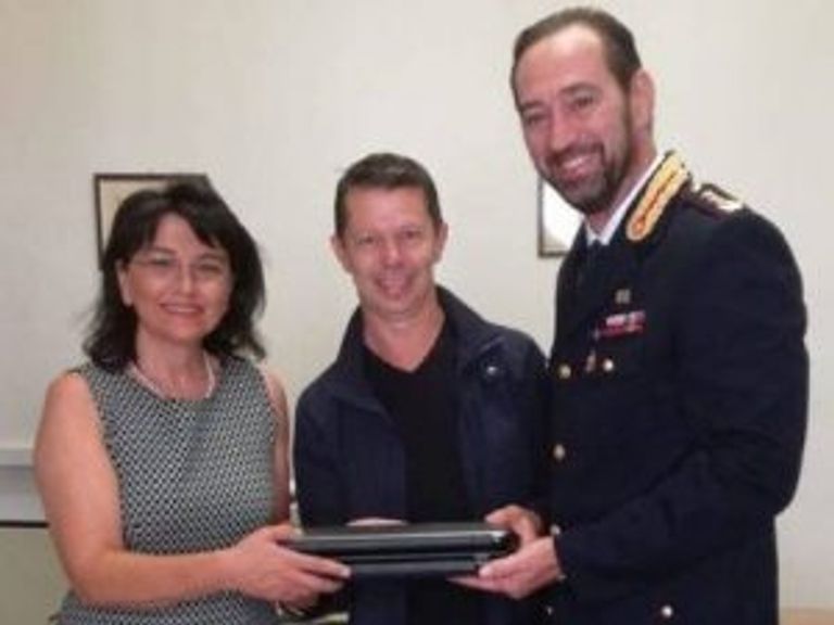 الشرطة الإيطالية تعيد كمبيوتر طفل سرقه لصوص - صورة أرشيفية