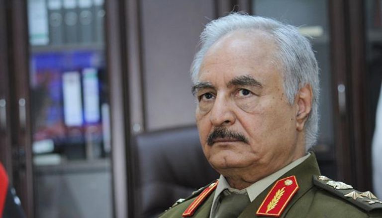 القائد العام للجيش الليبي خليفة حفتر 