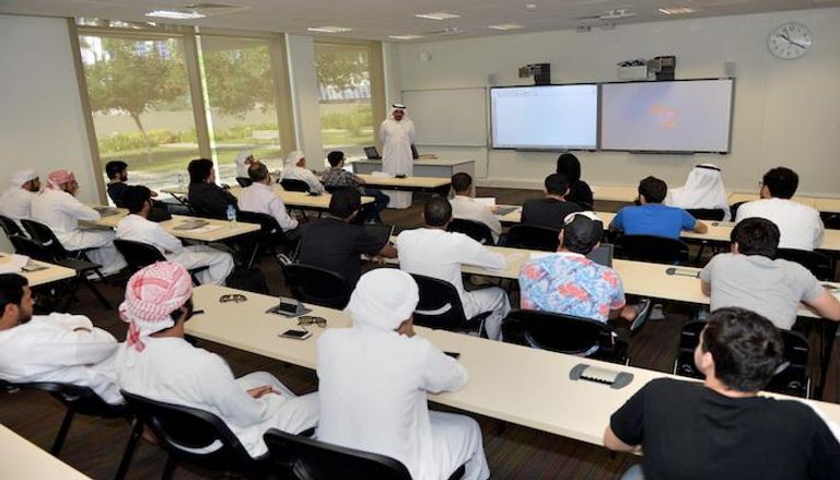 الإدارة والقانون والهندسة في طليعة تخصصات طلبة الإمارات