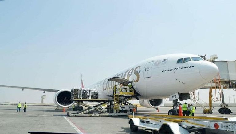 "مصر للطيران" تقدم خدمات الصيانة لطيران الإمارات 