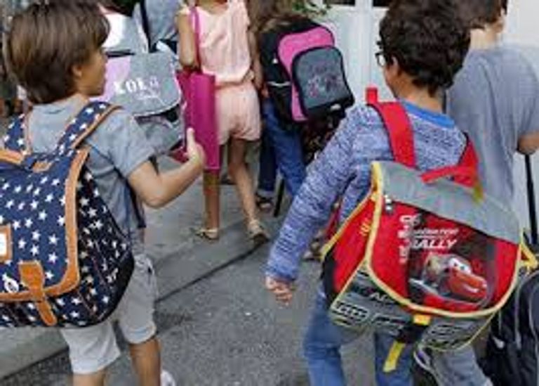 محافظ التلاميذ في الجزائر