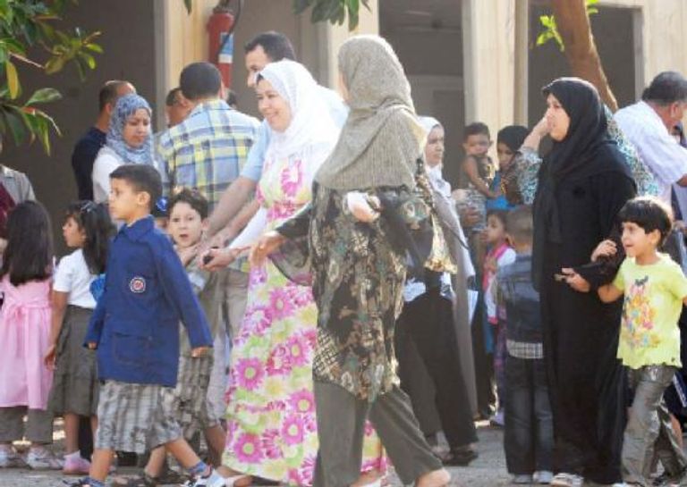 أولياء التلاميذ أمام المدارس