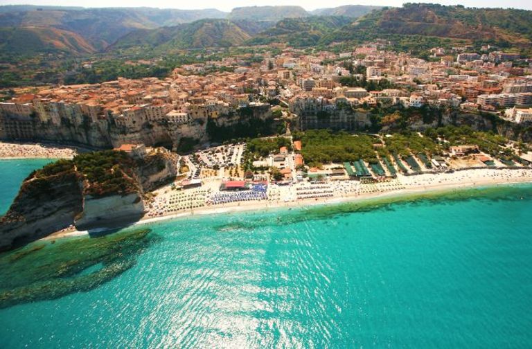 تروبيا الإيطالية.. مدينة الطبيعة البكر 