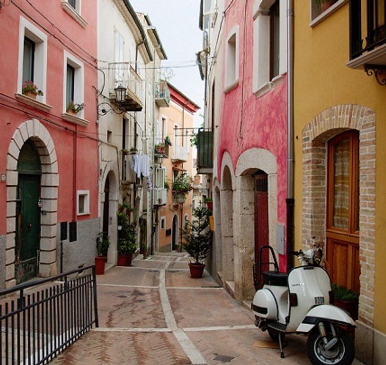 تروبيا الإيطالية.. مدينة الطبيعة البكر 