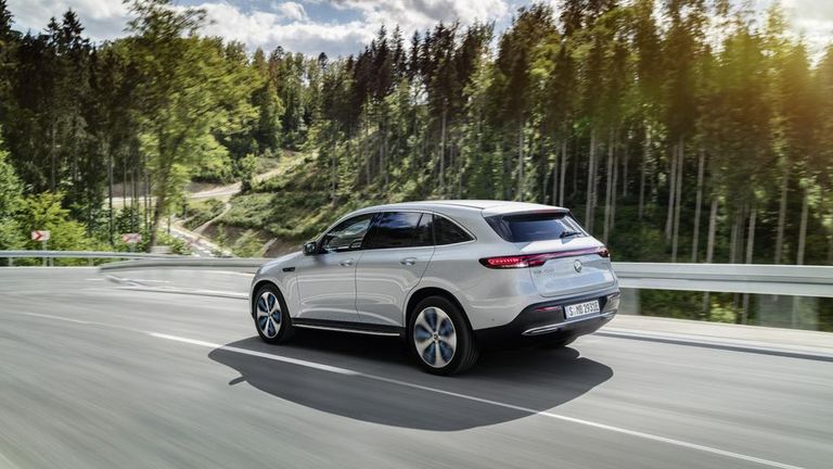 سيارة مرسيدس الكهربائية إي.كيو.سي