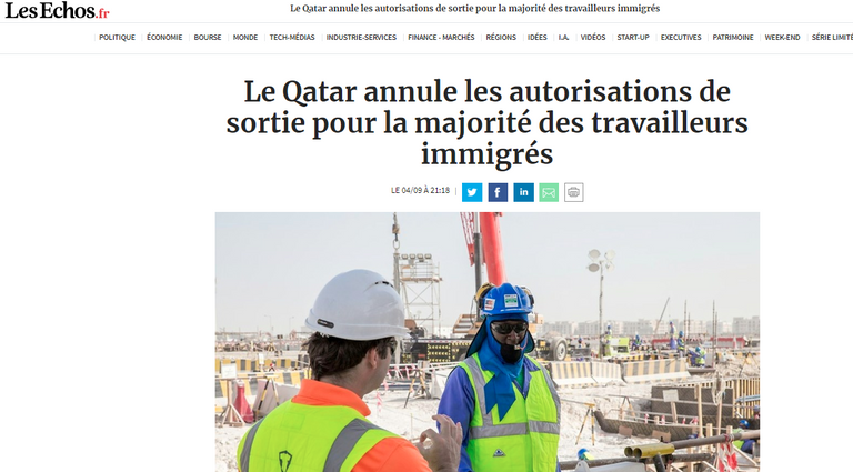 أحد العمال الأجانب في قطر - أرشيفية