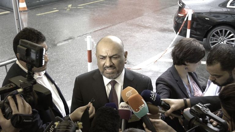 مؤتمر صحفي لوزير الخارجية اليمني رئيس وفد الحكومة الشرعية خالد اليماني جانب من مؤتمر المبعوث الأممي إلى اليمن