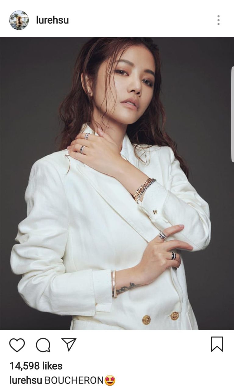 مصممة الأزياء الصينية 