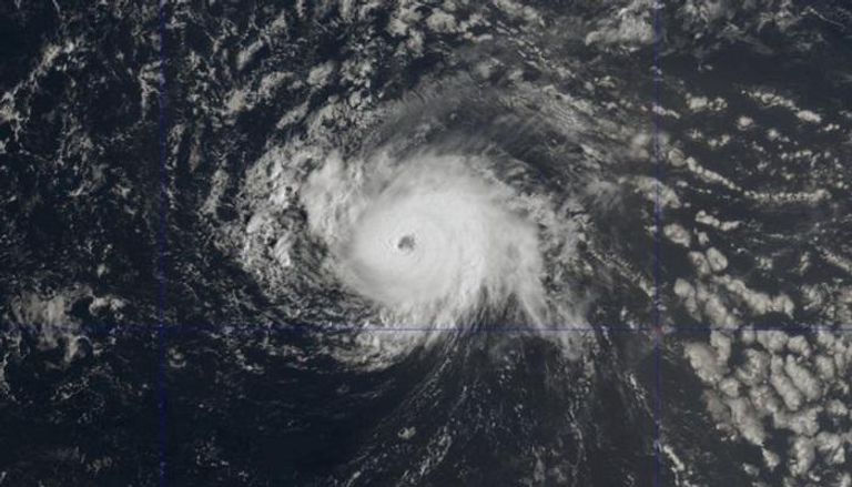 المركز الأمريكي للأعاصير يتوقع استعادة الإعصار فلورنس قوته