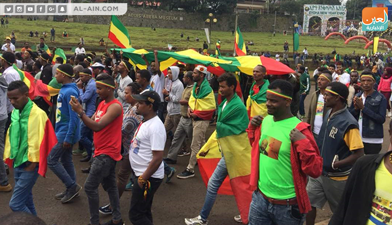 خروج حشود كبيرة لاستقبال محاربي "قنبوت سبات" العائدين إلى إثيوبيا خروج حشود كبيرة لاستقبال محاربي