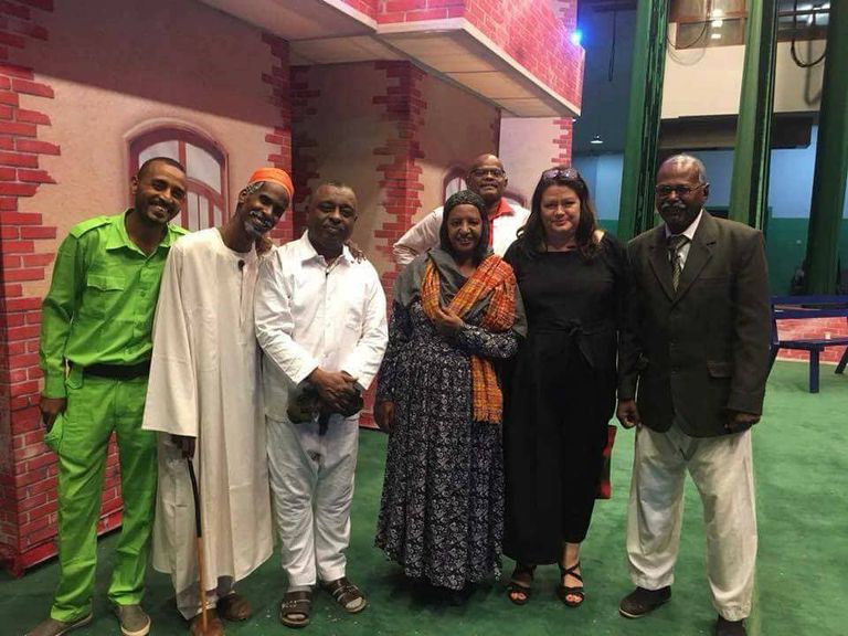 مجموعة من أبطال مسرحية "ملف سري"