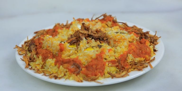 طريقة عمل الكشري الأصفر