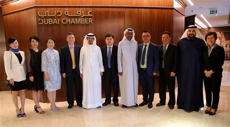 غرفة دبي تستقبل وفدا يمثل اتحاد التجارة والصناعة في سنغافورة